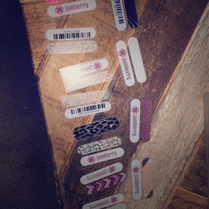 Accent jamberry nails and toenail